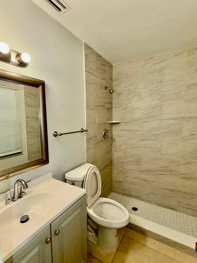 Residence photo 3