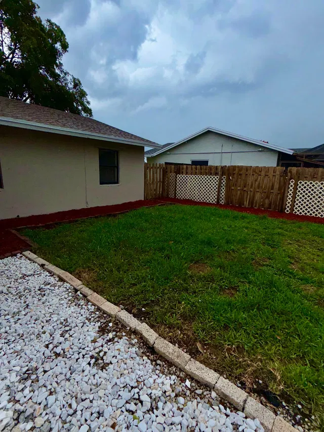 Residence photo 6