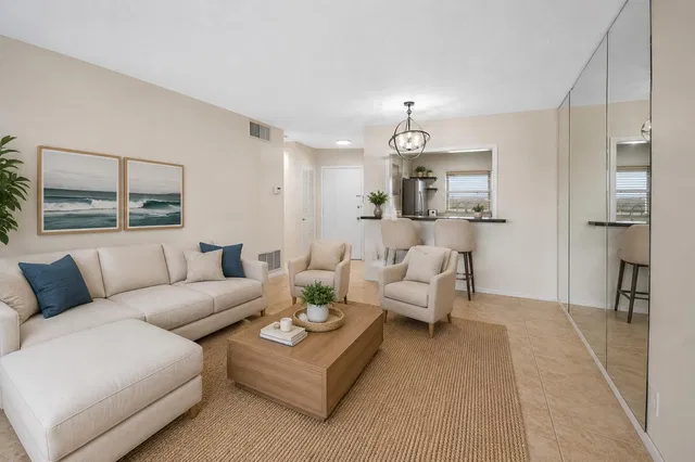 Unit 207 photo 6