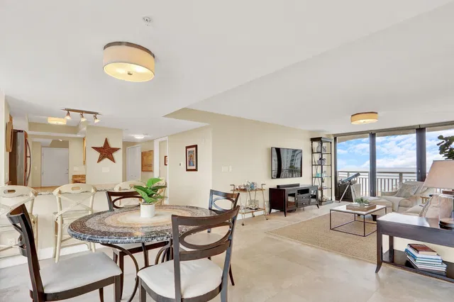 Tiara Singer Island Unit 7h photo 8