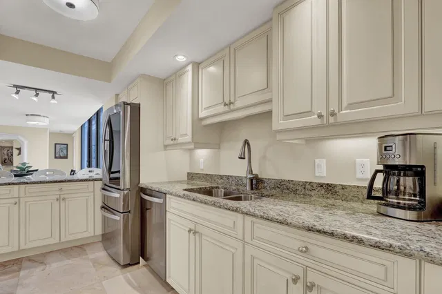 Tiara Singer Island Unit 7h photo 14