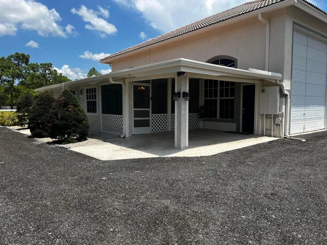 Residence photo 17