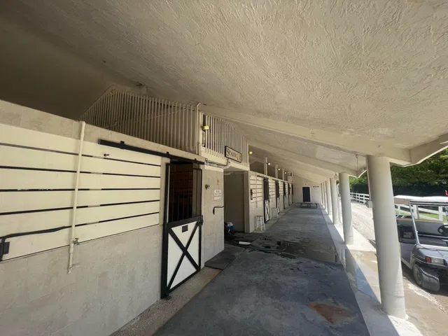 Residence photo 32