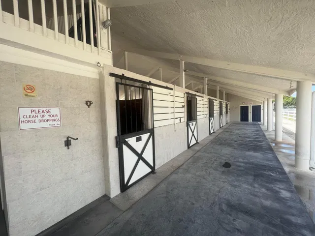 Residence photo 41