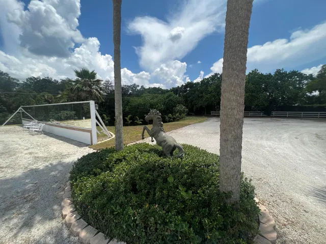 Residence photo 45