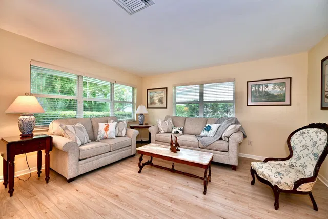SoSo West Palm Beach Residence photo 7