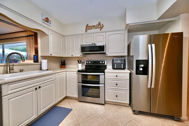 SoSo West Palm Beach Residence photo 14