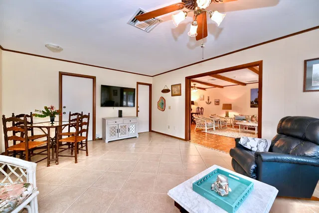SoSo West Palm Beach Residence photo 26
