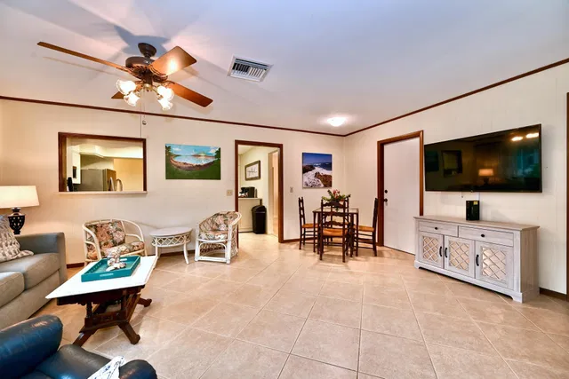 SoSo West Palm Beach Residence photo 29