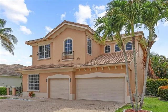 Residence photo 3