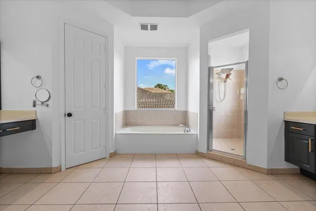 Residence photo 45