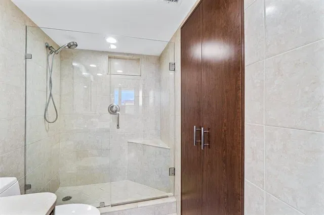  Unit D603 photo 15