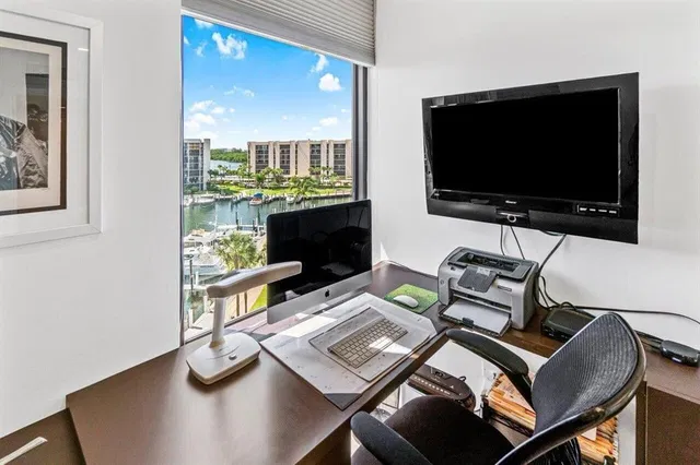  Unit D603 photo 19