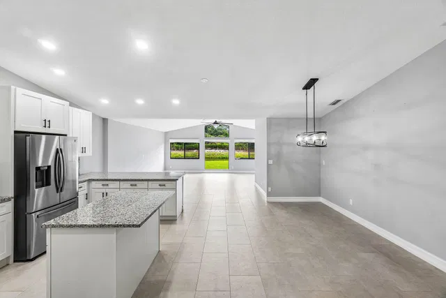 Residence photo 5