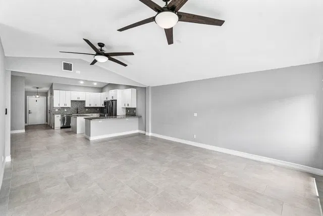 Residence photo 15
