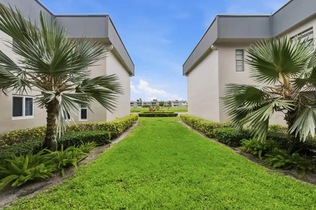 Residence photo 3