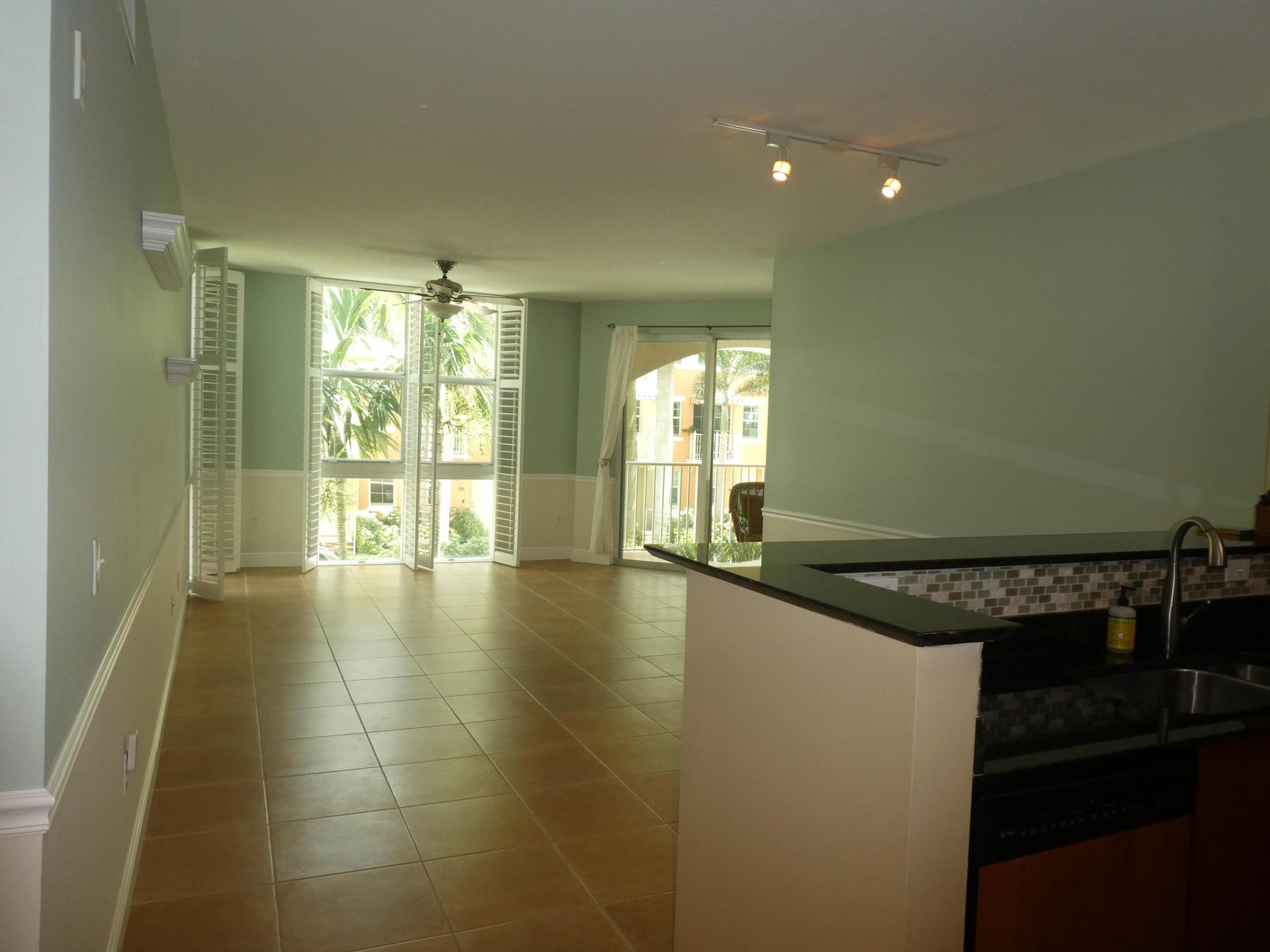 Windward Bay Lantana Unit 211 photo 2