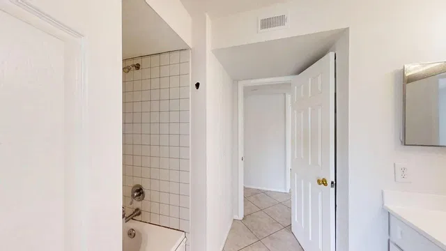Unit 10-307 photo 14