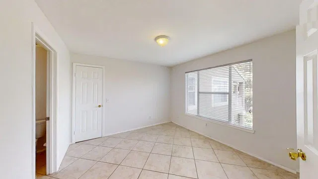 Unit 10-307 photo 17
