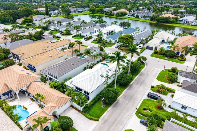 Woodfield Country Club Residence photo 49