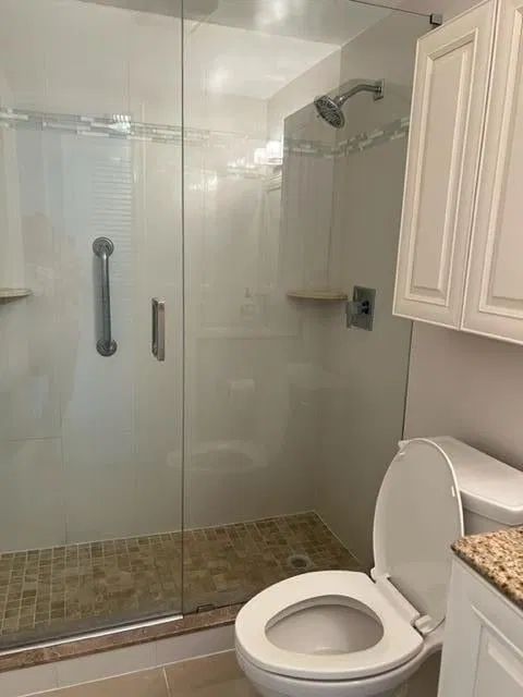 Unit 211 photo 13