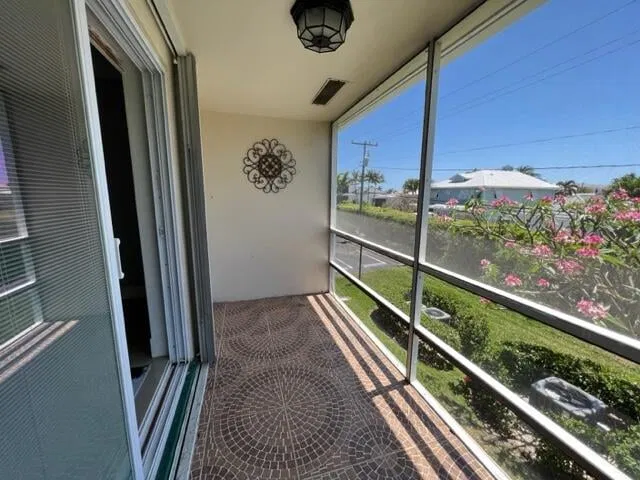 Unit 211 photo 15