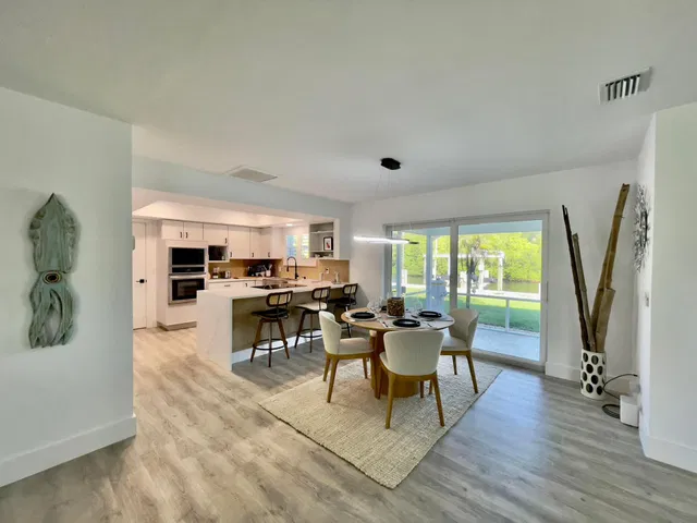 Residence photo 12