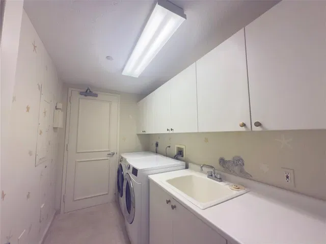 Unit 404 photo 13