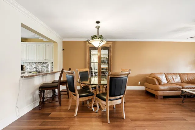 Unit 103 photo 11