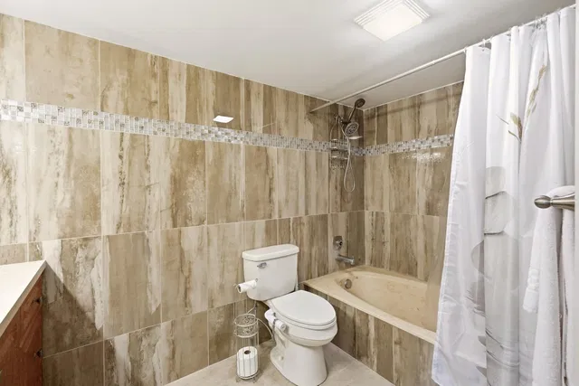 Unit 103 photo 17