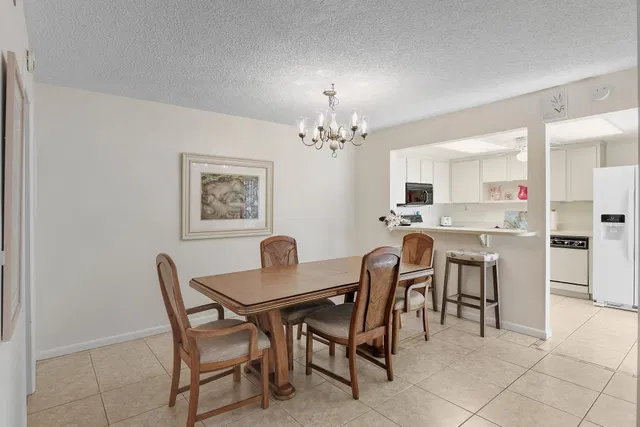 Residence photo 6