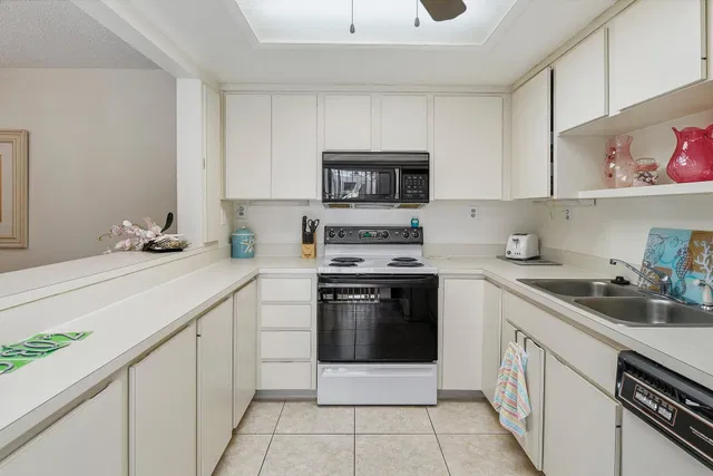 Residence photo 8