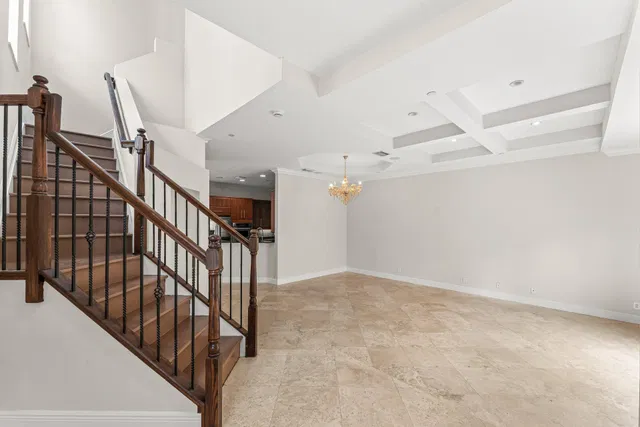 Residence photo 9
