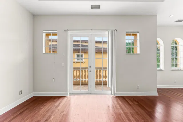  Residence photo 18