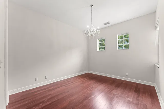  Residence photo 24