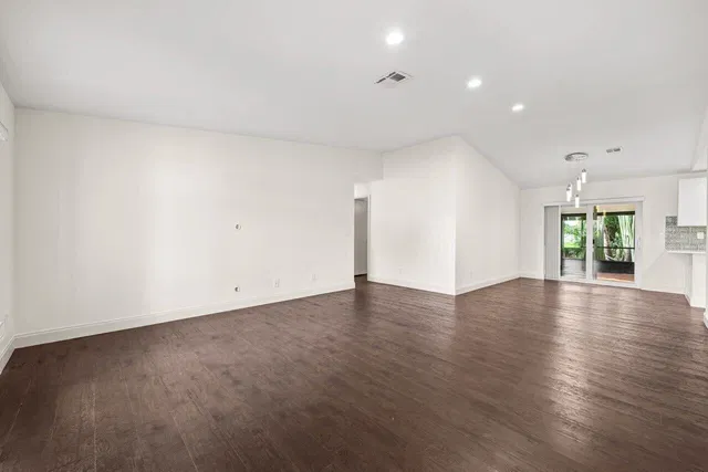 Residence photo 6