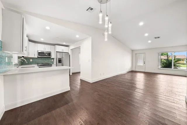 Residence photo 7
