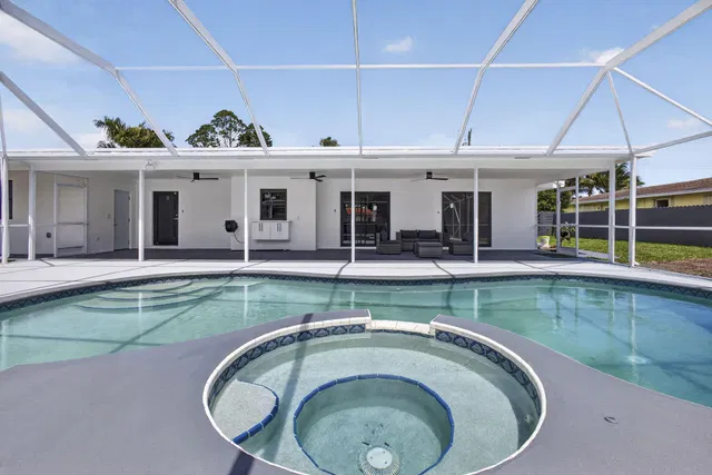 Residence photo 48