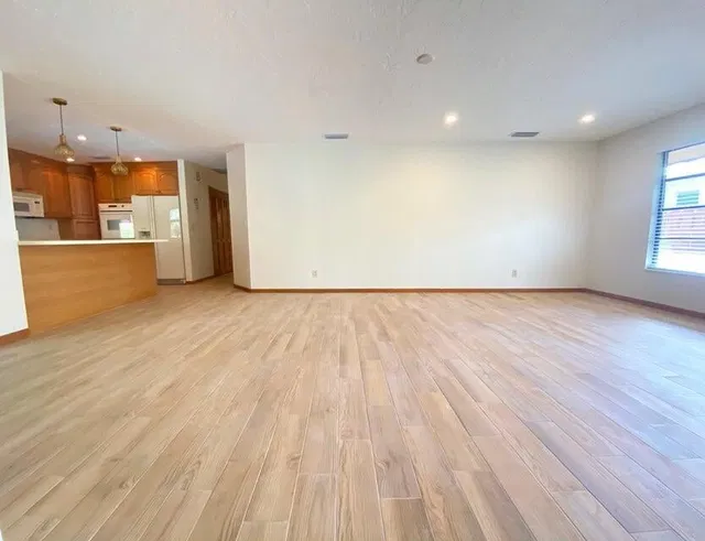 Residence photo 2