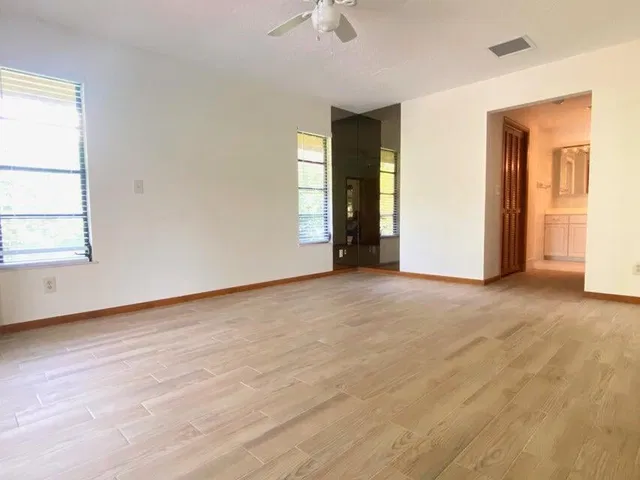 Residence photo 6