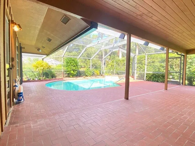 Residence photo 17