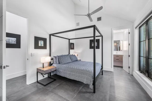 Residence photo 52