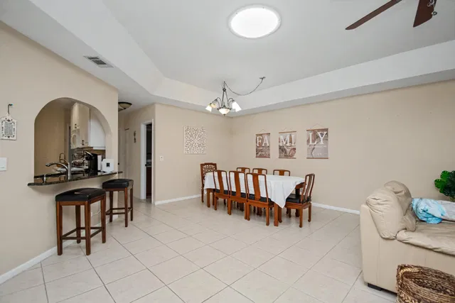 Residence photo 11