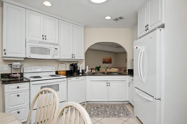 Residence photo 14