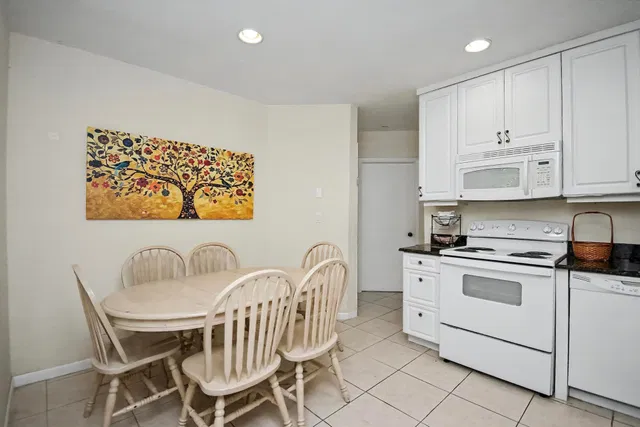 Residence photo 15