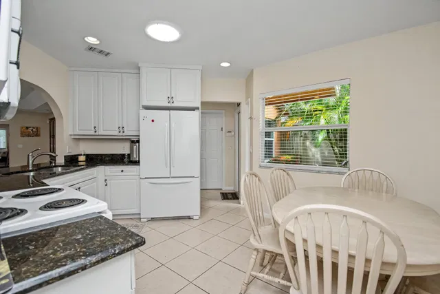 Residence photo 16