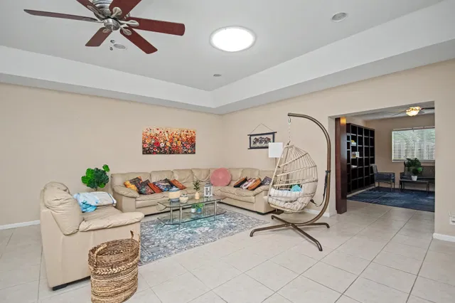Residence photo 25
