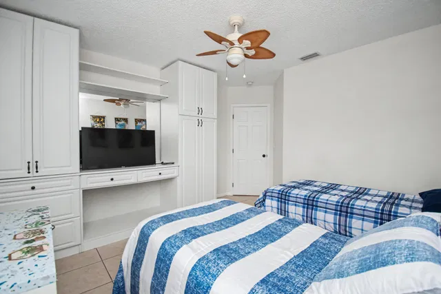 Residence photo 26