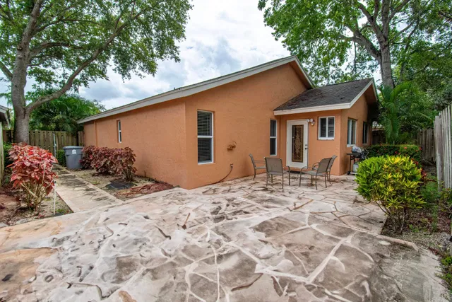Residence photo 33