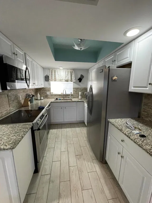 Unit 103 photo 10